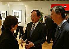 Anna Revesz, Yoshio Murakami, Toshiyuku Tagaki, Asahi Shimbun